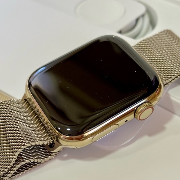 Apple Series 7 Gold Stainless Steel 45mm Watch Milanese Band 🌷 - Picture 6 of 15